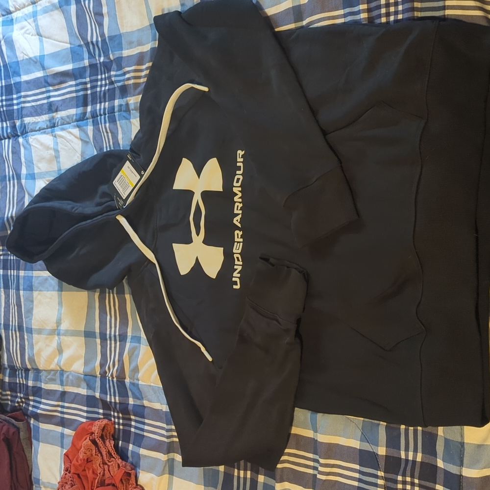 Under Armour Women's hoodie size Medium